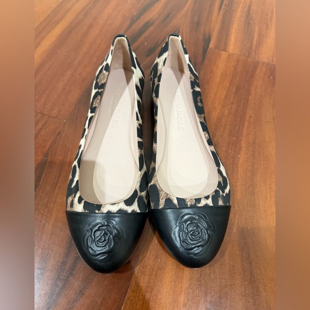 Taryn Rose Leopard Print Flats with Black Toe Cap Size 7M